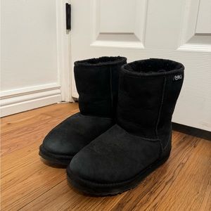 EMU Boots in black